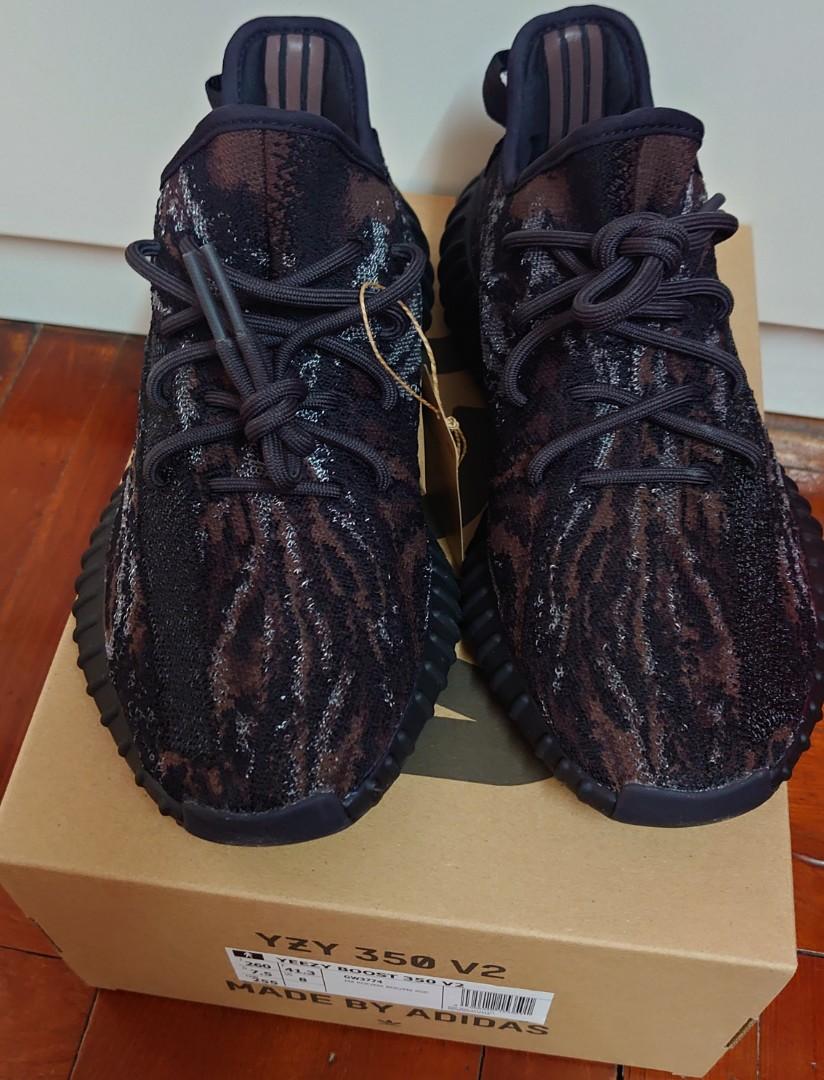 全新(US7.5)YEEZY BOOST 350 V2 MX ROCK, 男裝, 鞋, 波鞋- Carousell