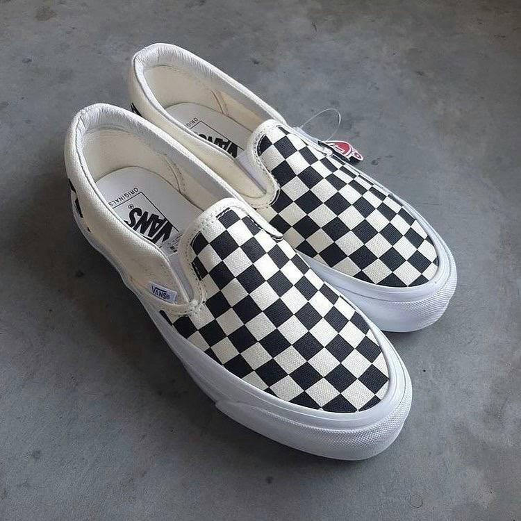 vans slip on checkerboard vault og