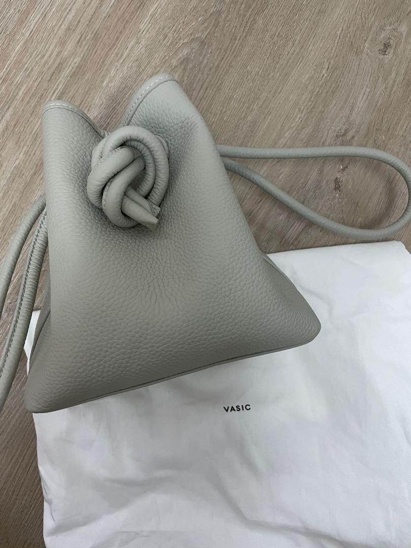 Vasic mini bond bag 日本，真貨清屋平放, 名牌, 手袋及銀包- Carousell