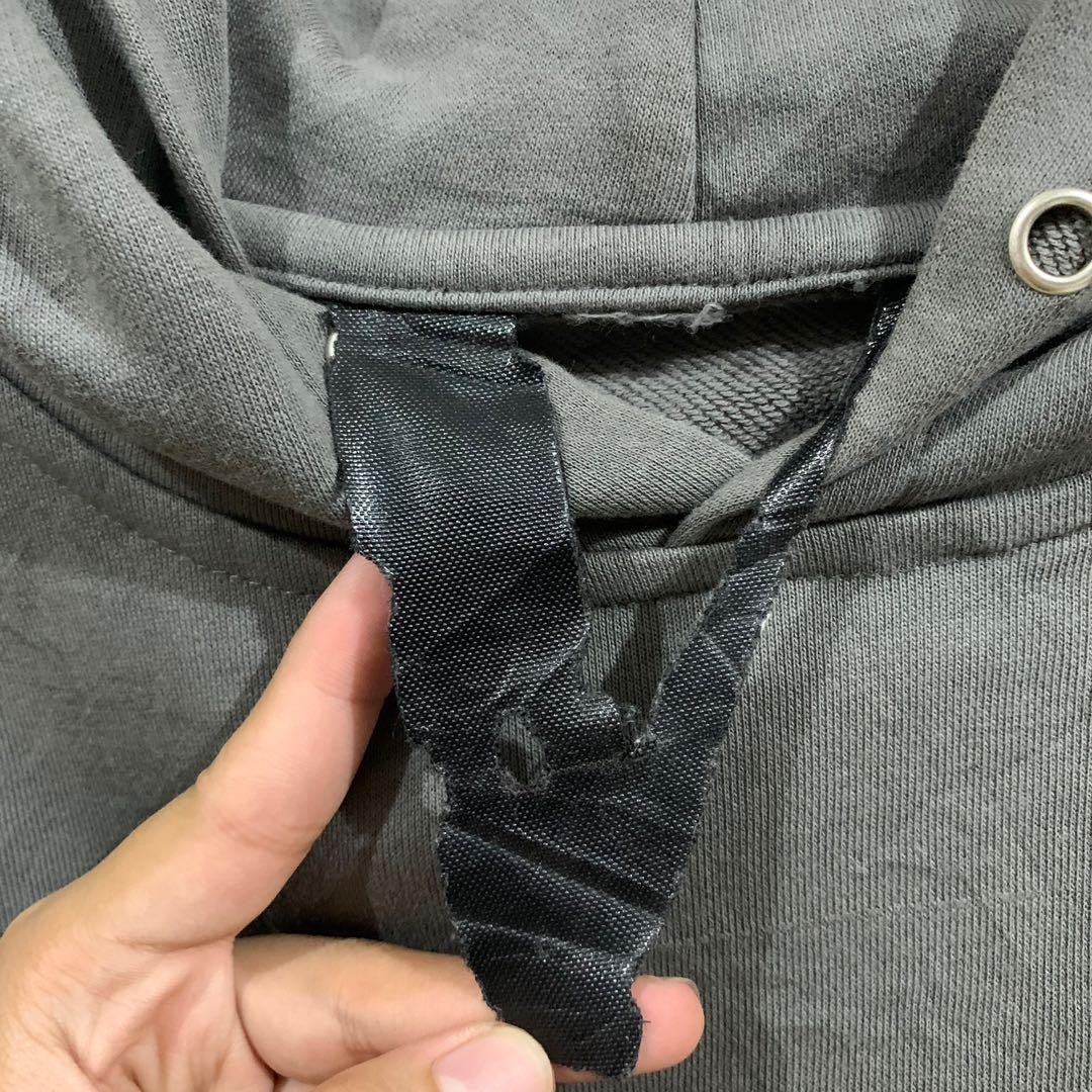 Vlone x Clot Hoodie (Category: Hoodies) located in Santa Rosa. Submitted by iamthaddeus (Listing ID 1148210707, Image 3). Description: Vlone x Clot Dragon Hoodie excellent condition, can pass as bnew condi best fit large - XL 24 width 29 length no issue.