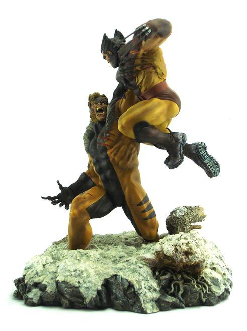 Wolverine vs. Sabretooth Sideshow Diorama (Category: Figurines & Statues) located in Quezon City. Submitted by jhonquel (Listing ID 1148106814, Image 3). Description: Sideshow collectible diorama Wolverine vs. Sabretooth Exclusive edition. Exclusive head replacement for Logan (wolverine) unmasked. Limited/numbered release around the world. Complete and in very good condition. Print box and shipping box. Stock and promotional photo in post. No tra