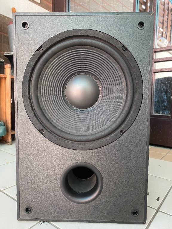 美國 JBL PSW1000 主動式重低音音響 喇叭 10吋單體 外表還不錯 聲音也漂亮又震撼加拿大製造, 耳機及錄音音訊設備