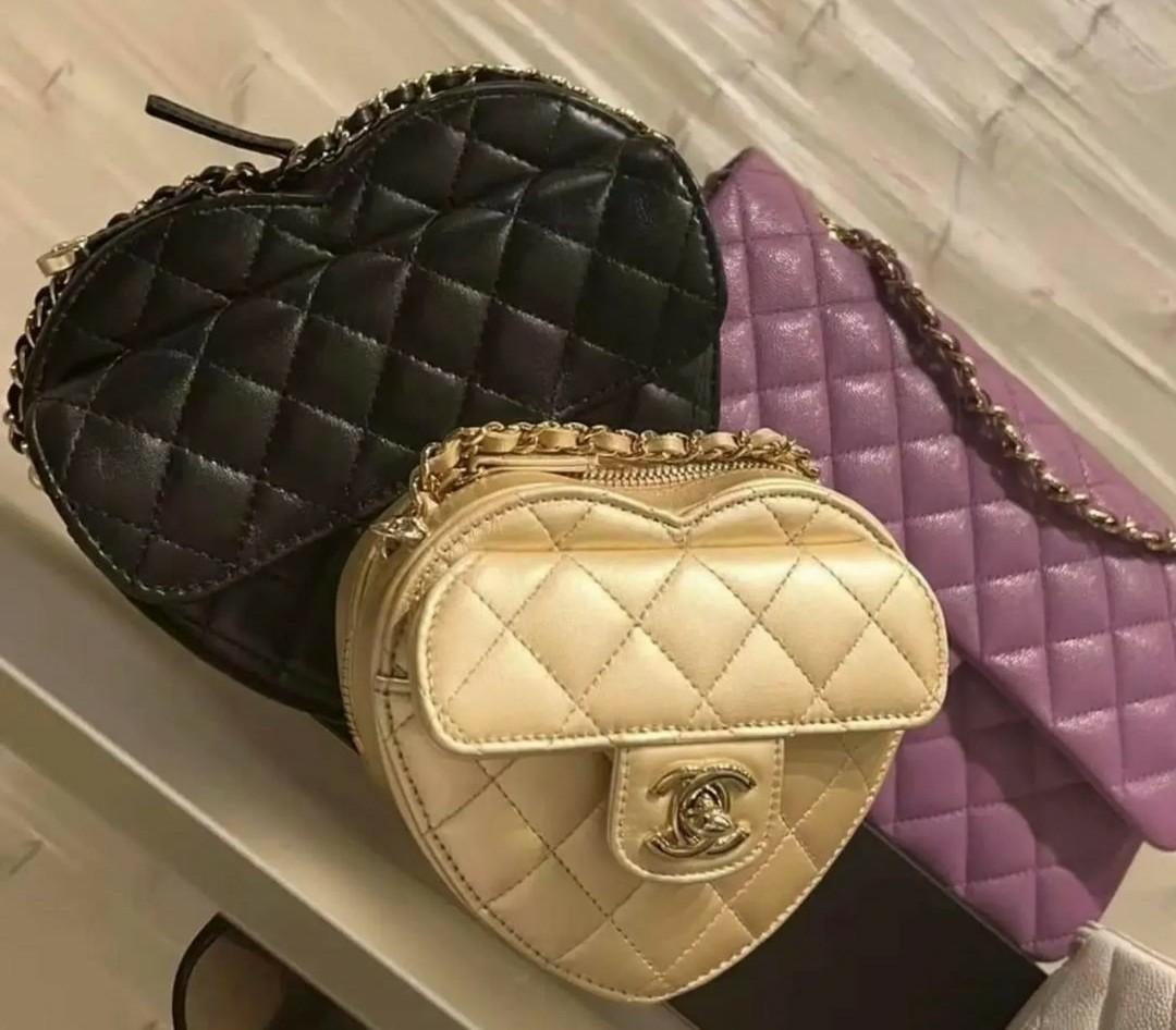 Sold at Auction: CHANEL, 22S HEART BAG