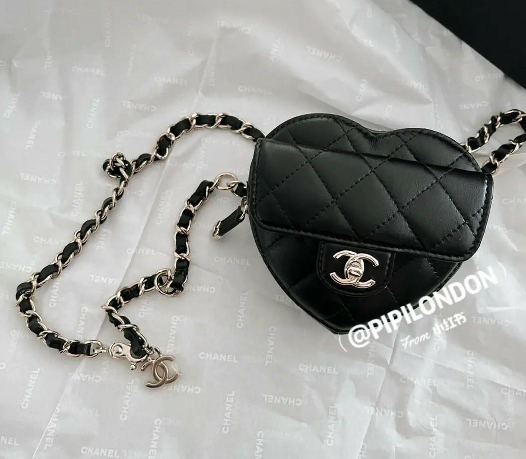 Sold at Auction: CHANEL, 22S HEART BAG