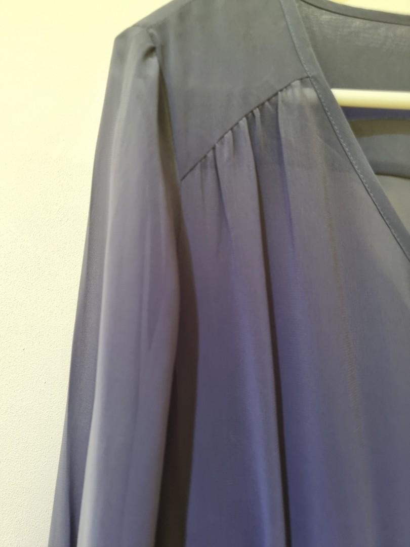 Banana Republic Sheer Lavender Blouse (Category: Blouses) located in Manila. Submitted by decluttermystuff21 (Listing ID 1148430105, Image 3). Description: Banana Republic Sheer Lavender Blouse Size on tag - S Very good condition, no flaws.