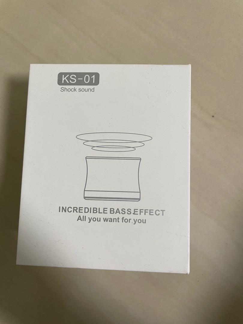 Bluetooth speaker (Category: Soundbars, Speakers & Amplifiers) located in Singapore. Submitted by kimhl (Listing ID 1148341721, Image 1). Description: Brand new bluetooth speaker Collect at yew tee.