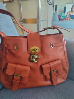 (Category: ) located in . Submitted by chocolatiere (Listing ID 1148291980, Image 1). Description: .