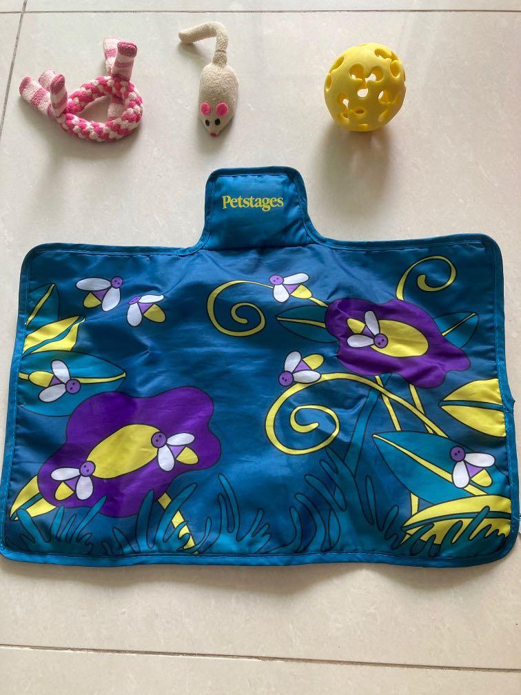 Petstages flashing deals firefly mat