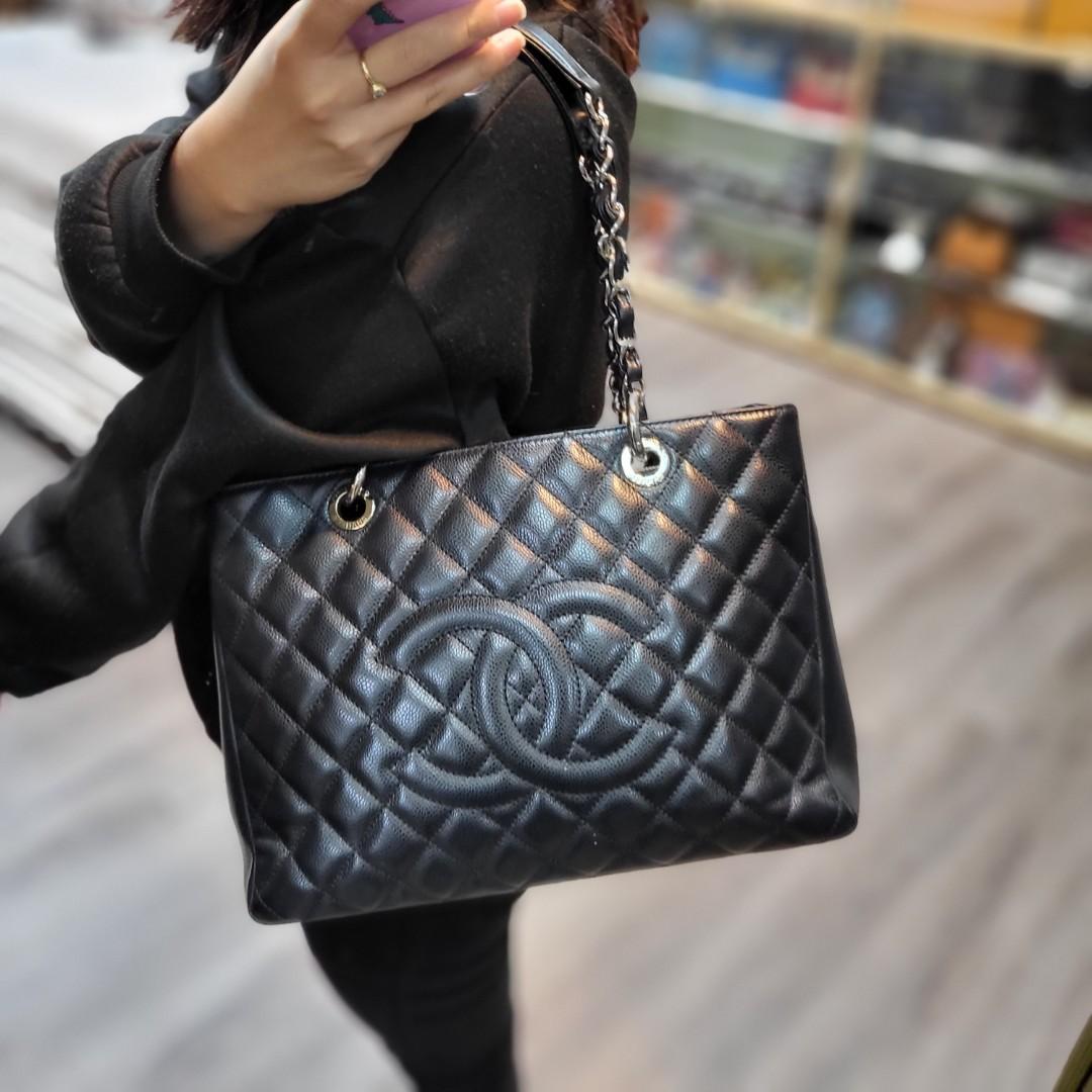 CHANEL Caviar Quilted Small Shopping Tote Black 1315235