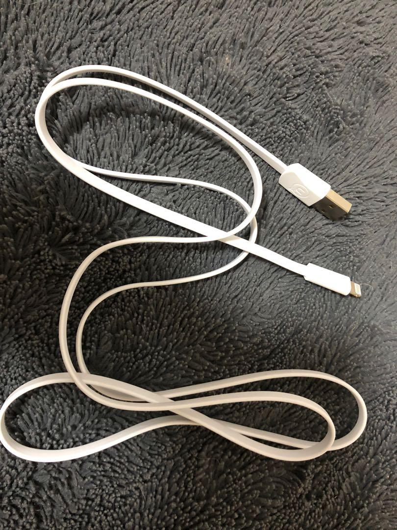 Charging and data cable for iPhone (Category: Cables & Adaptors) located in Quezon City. Submitted by ron_s (Listing ID 1148369515, Image 2). Description: Only used once for a few minutes. Like new Pa. No issue. Got it as extra. .