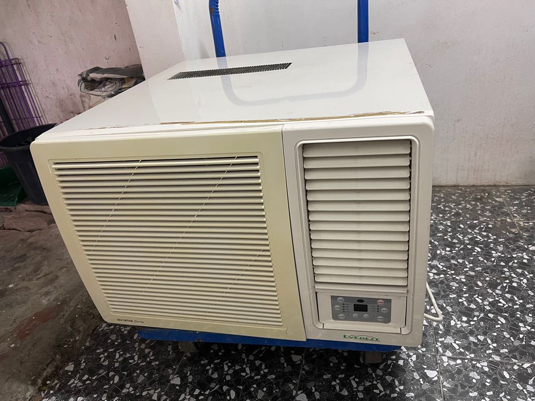 EVEREST INVERTER AIRCON 1.5HP, TV & Home Appliances, Air Conditioning