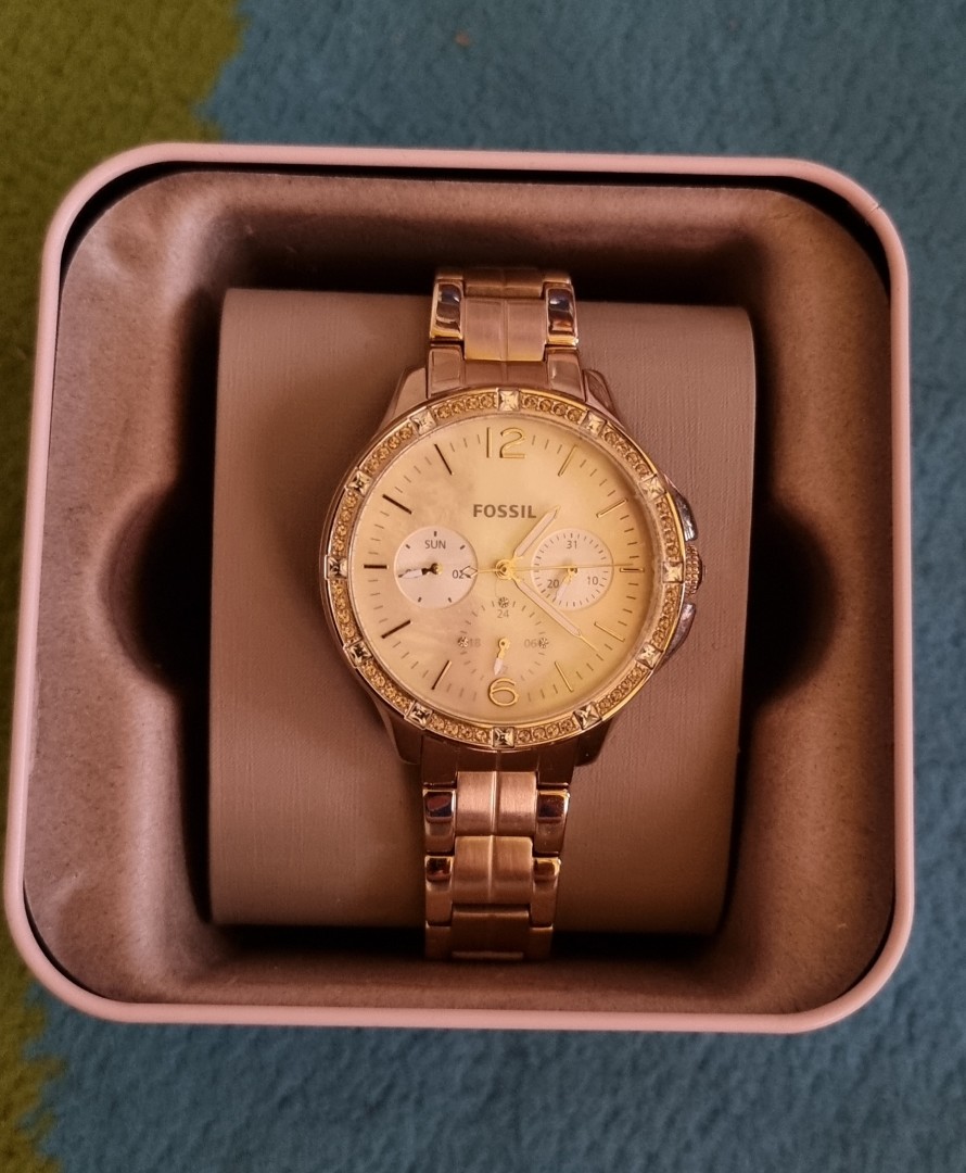 Fossil Rose Gold Watch, Women's Fashion 