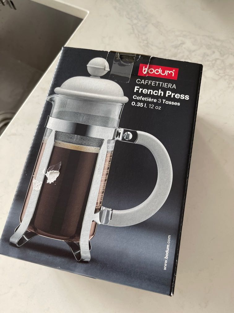 French press coffee maker with plastic 
