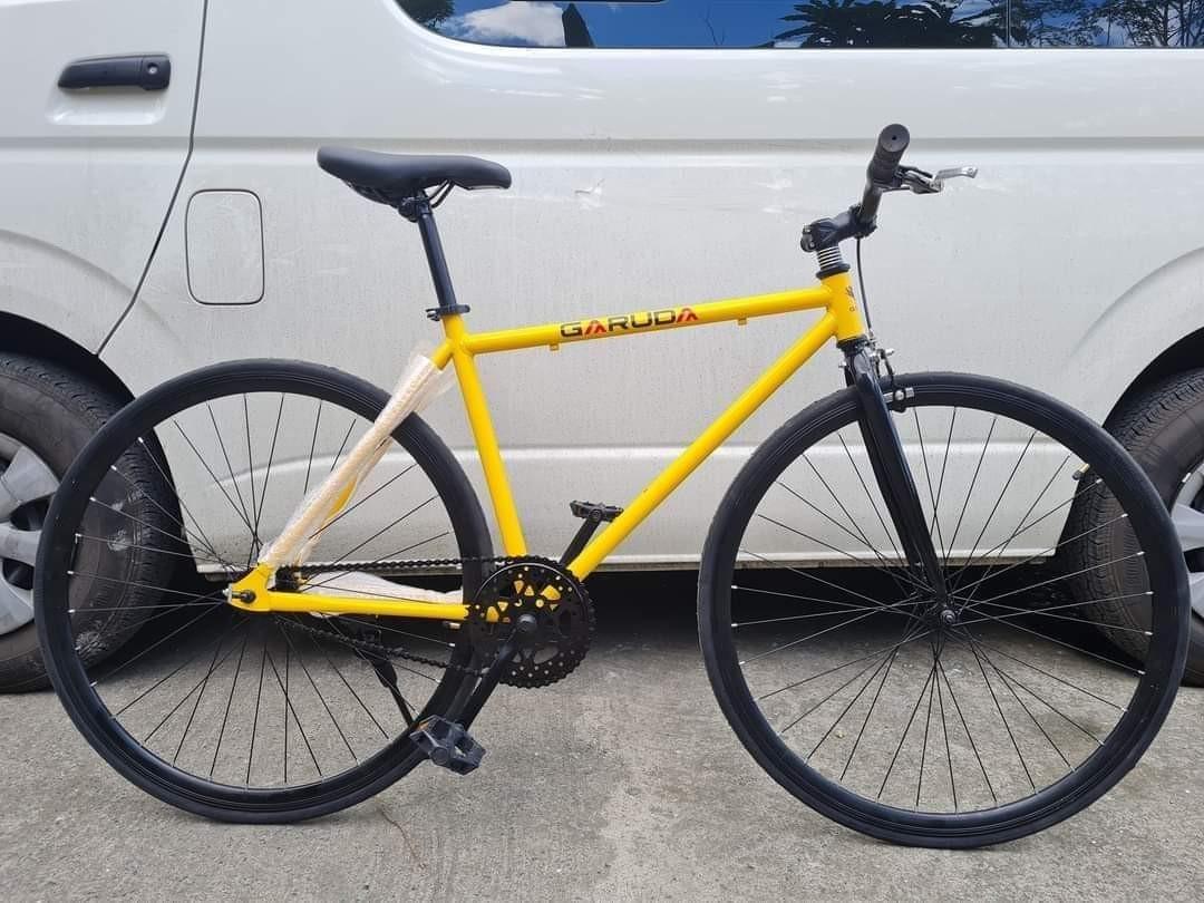 GARUDA FIXIE 700×23c Steel frame ⚠️ (Category: Bicycles) located in Pasig City. Submitted by gemma_00 (Listing ID 1148344140, Image 3). Description: GARUDA FIXIE 700/23c ❗₱4,000 FREE ASSEMBLE ✨ Garuda Lightweight Steel Frame ✨ Single Speed ✨ Alloy Rims ✨ Standard size Alloy Stem ✨ 44t Crank ✨ Dual Sprocket (18t fixgear) (16t freewheel) ✨ Seat tube 46cm ✨ Top tube 56cm ✨ Bolt HUBS ✨ 700X23c Tire ✨ Front Brake ✨ Rigid Fork ✨ Sealed Bearing Bottom B