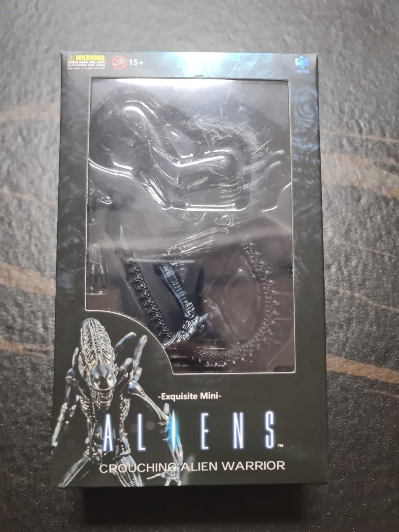 Hiya Toys Crouching Alien Warrior from Aliens movie, Hobbies & Toys ...