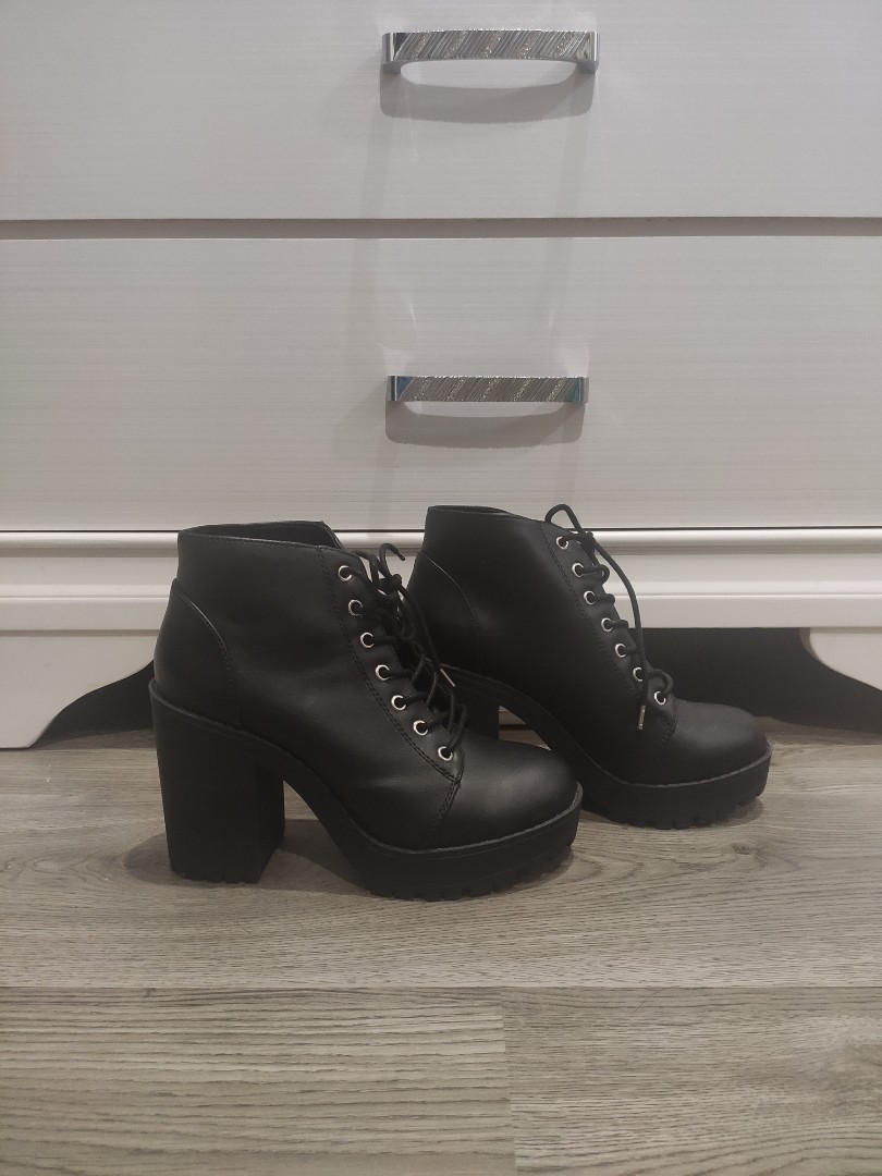 H M Divided Ankle Boots with platform heels Women s Fashion