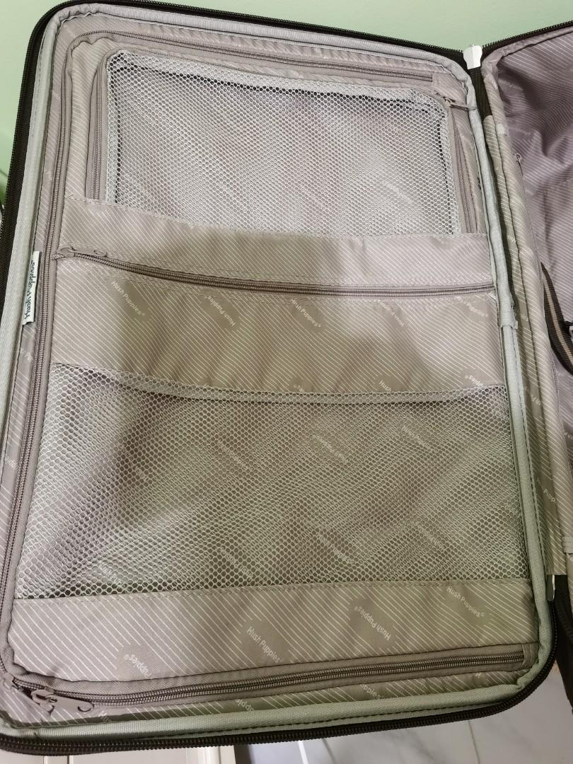 Hush Puppies 2wheels Expandable Luggage with TSA Lock, Hobbies & Toys
