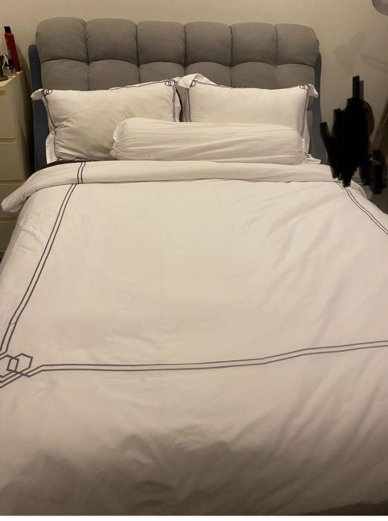 Hydraulic bed and hotel grade mattress, Furniture & Home Living