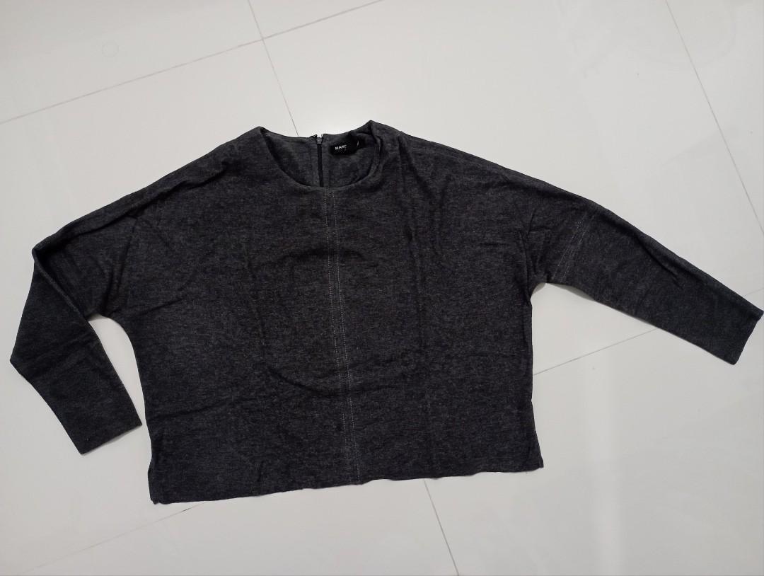Mango semi crop top (Category: Blouses) located in Taguig. Submitted by msdyan (Listing ID 1148371020, Image 2). Description: preloved.