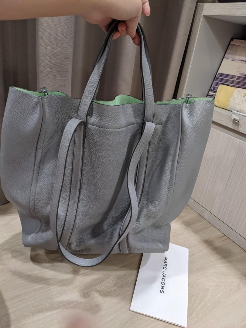 The oversized tag tote store