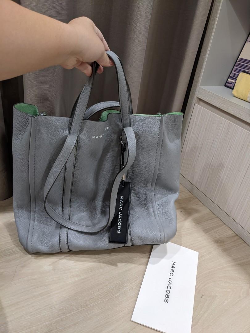 Marc jacobs the hotsell oversized tag tote