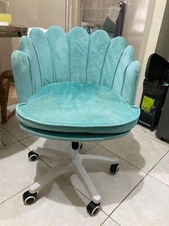 Mermaid Velvet Swivel Chair in Blue