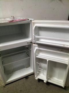 Mini fridge