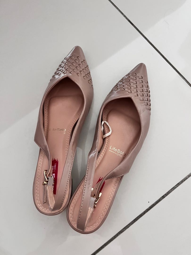 Pump Shoes Bata, Women's Fashion, Footwear, Heels on Carousell