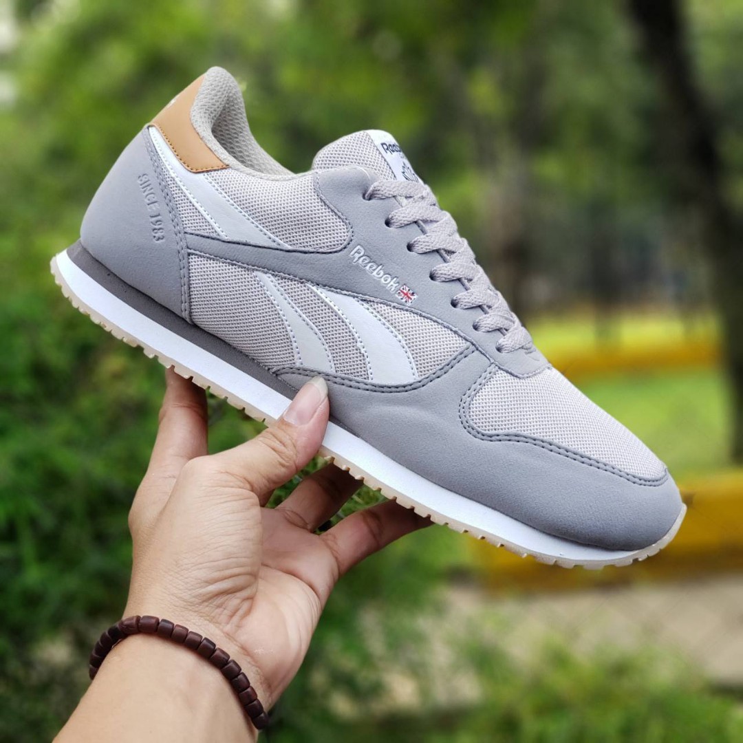 SEPATU PRIA REEBOK CLASSIC, Fesyen Pria 