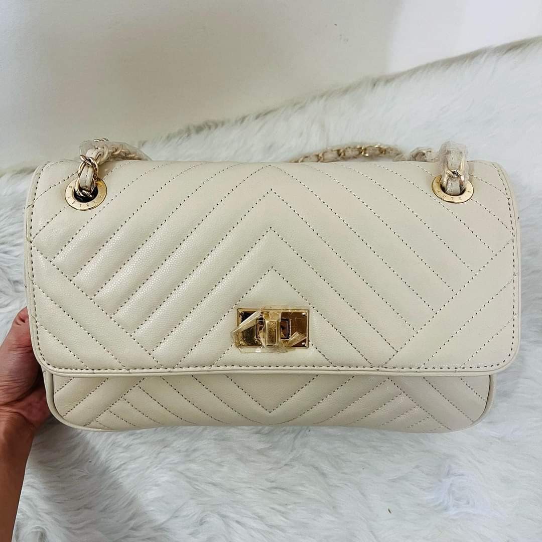 Sisley Chain Convertible Sling, Women's Fashion, Bags & Wallets, Cross