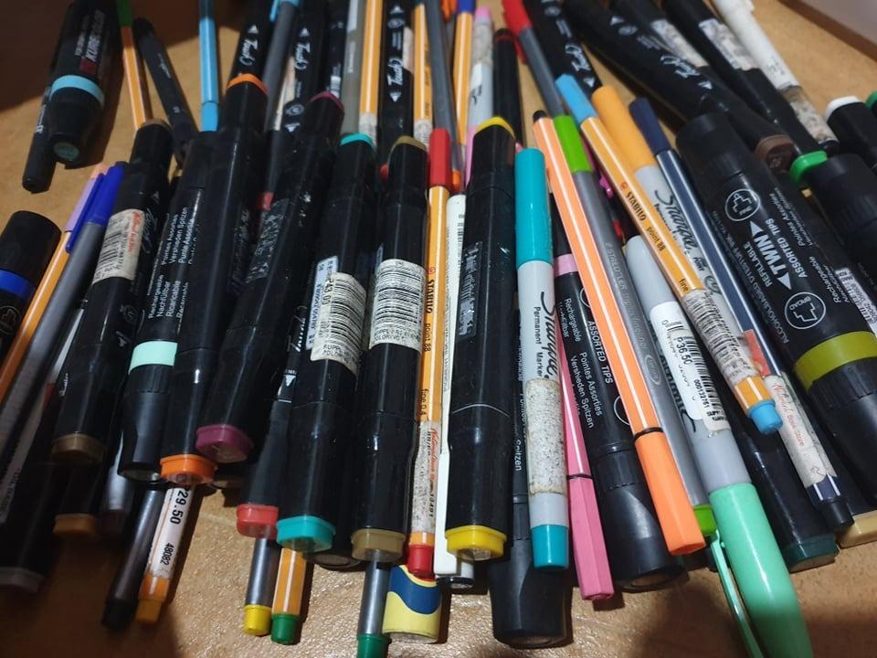 TAKE ALL: MARKERS (KURECOLOR, TOUCH AND SHARPIE) (Category: Craft Supplies & Tools) located in Manila. Submitted by germainepatdu (Listing ID 1148277638, Image 1). Description: everything for 1500 note: one kure color costs 150 or more touch pens costs 80 or more all working and refillable .