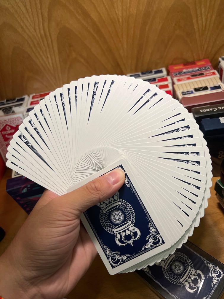 Aladdin 1001 White Deck – HOPC The Blue Crown – Playing Cards – Finish Lisse 2013 – Neuf