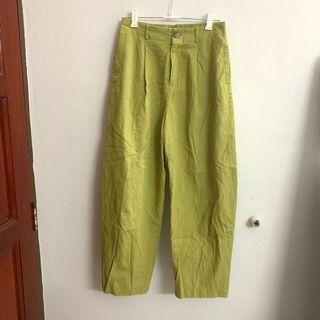 Uniqlo Light Green Cropped Pants #VeliNew
