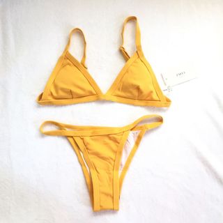 (Category: ) located in . Submitted by pebbleee (Listing ID 1148309654, Image 1). Description: .