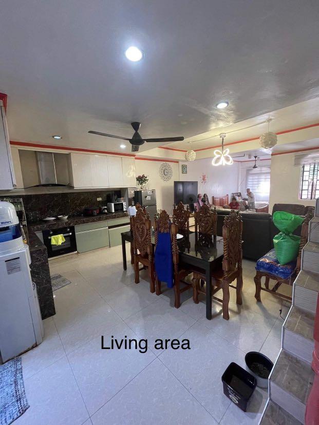 4 Storey with Roofdeck for SALE in Dona Carmen Subd, Quezon City