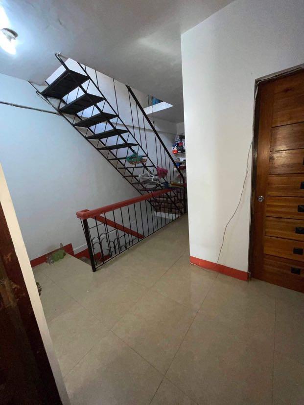 4 Storey with Roofdeck for SALE in Dona Carmen Subd, Quezon City