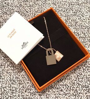 Jewellery and watches Collection item 2