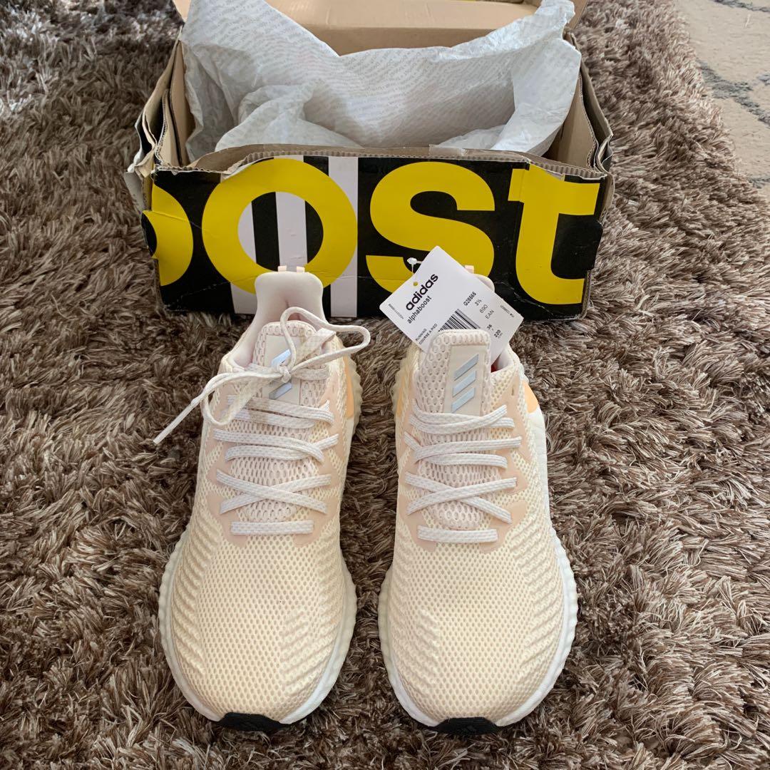 Adidas Alphaboost Women s Size US 4 fits a size 5W