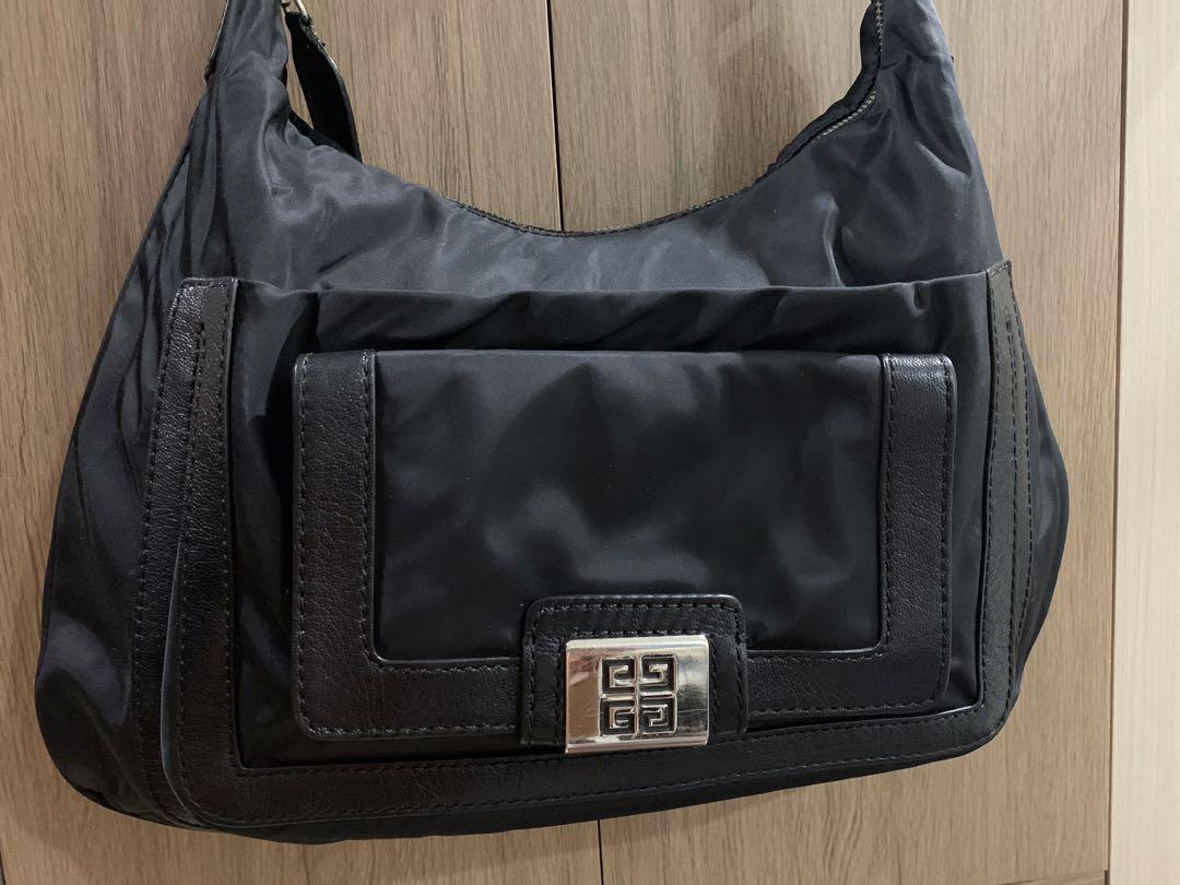 🚨 SALE!!! Authentic Givenchy Shoulder/Sling (Category: Luxury Bags & Wallets) located in Quezon City. Submitted by icebiscuit8 (Listing ID 1148613126, Image 1). Description: Authentic Givenchy Nylon with leather Made in China Almost new.