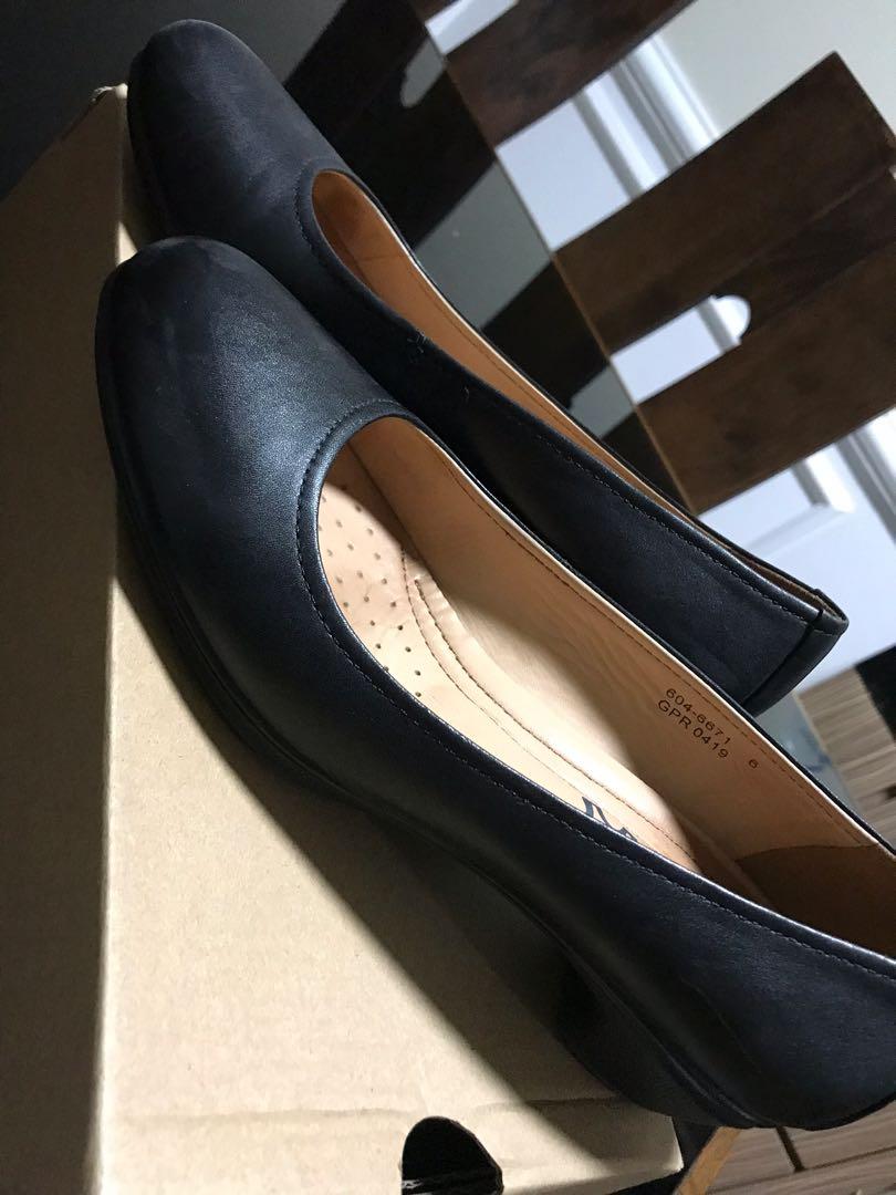 1 inch black pumps discount