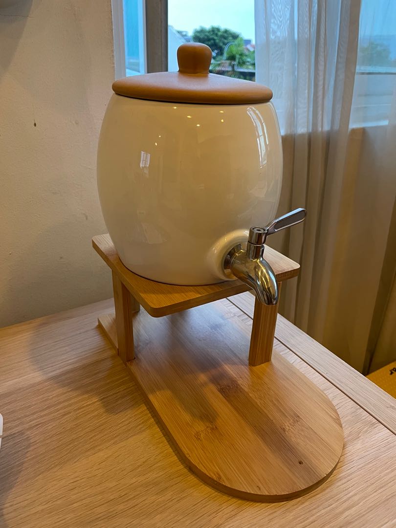 Ceramic Water jar 2L, Furniture & Home Living, Kitchenware & Tableware