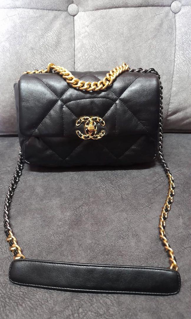Review Chanel 19 Flap Bag small size  chiếc túi gây sốt khắp giới thời  trang  Centimetvn