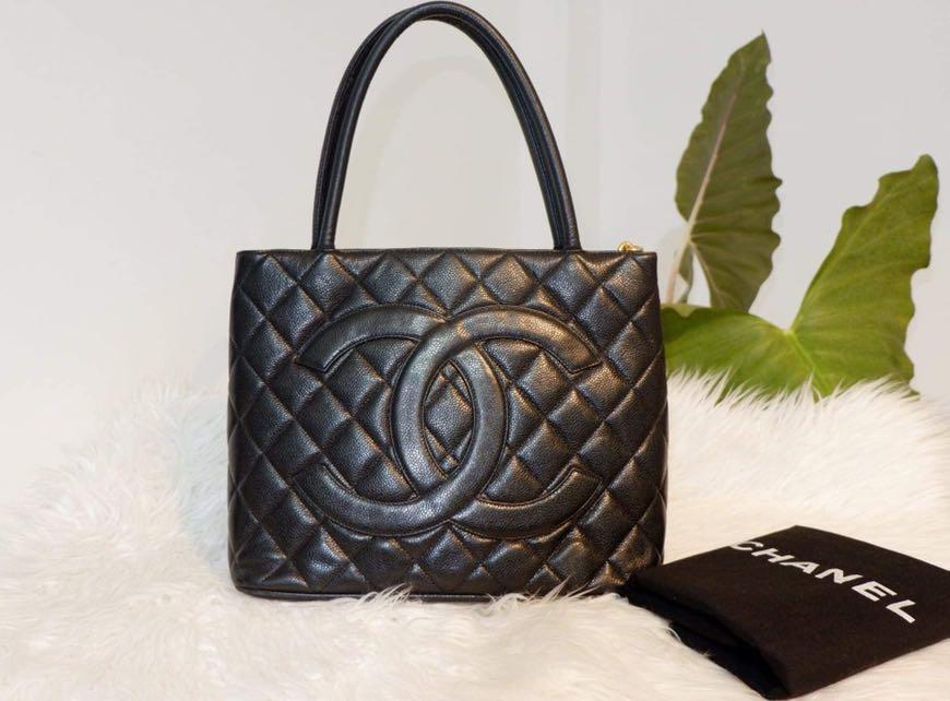 CHANEL MEDALLION BLACK GHW (Category: Luxury Bags & Wallets) located in Cagayan de Oro. Submitted by moiobsession (Listing ID 1148445120, Image 1). Description: Authentic Caviar Medallion With hologram and dustbag. Follow us on instagram @moiobsession.luxury.