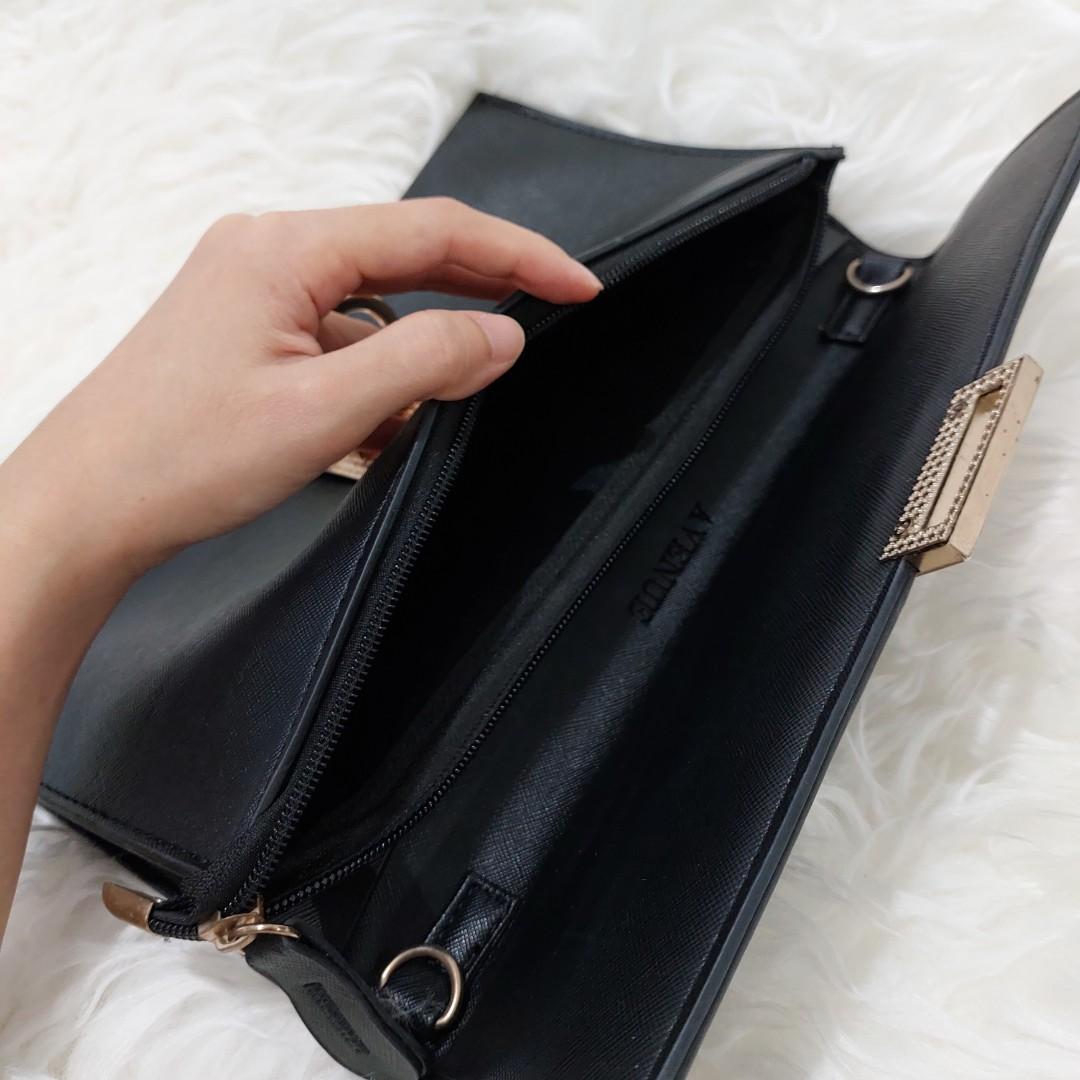Merk clutch wanita store