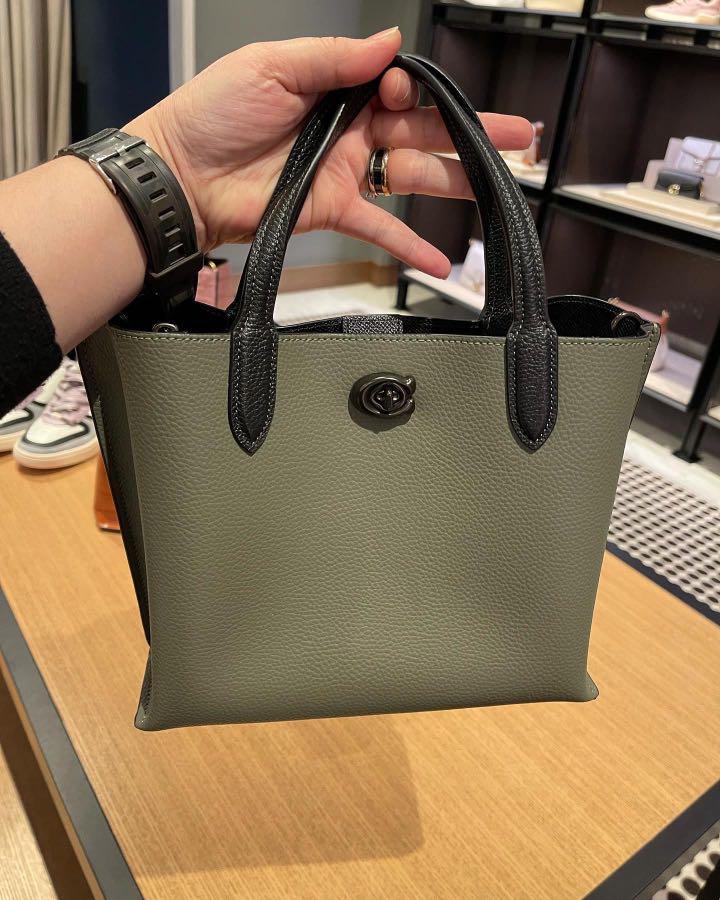 Coach willow tote 2025 green
