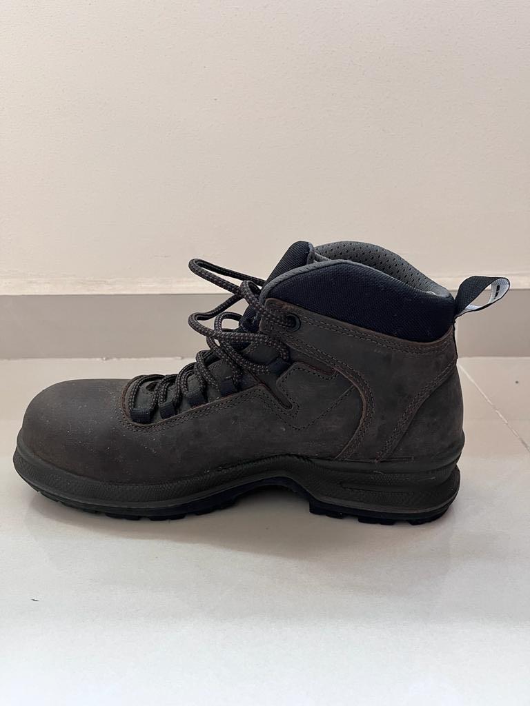 Safety hot sale shoes decathlon