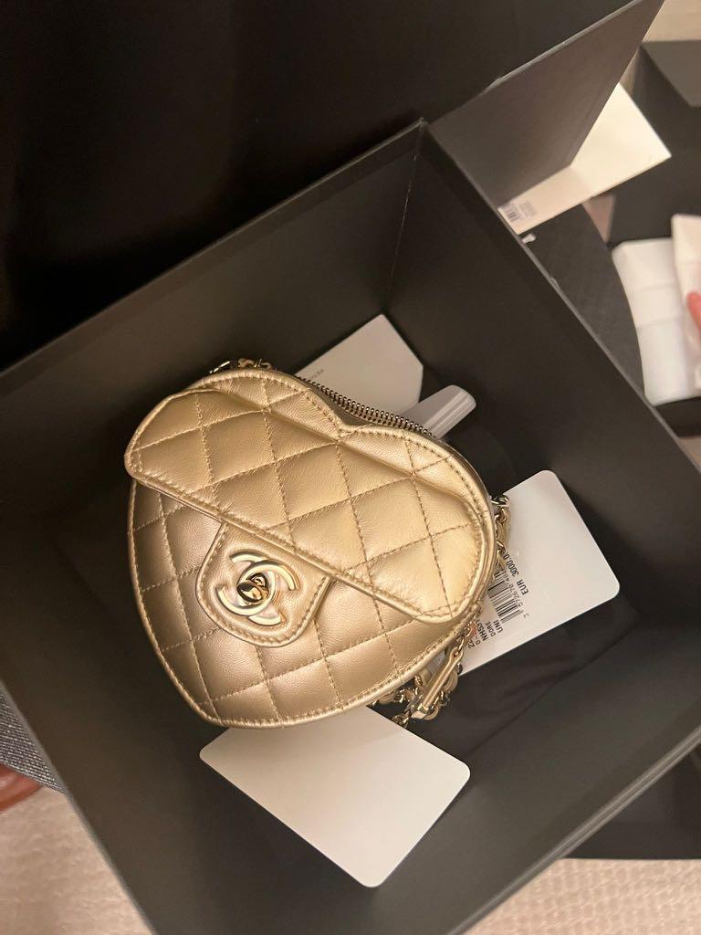 ❗️INSTOCK❗️CHANEL 22S Small Gold Heart Bag LGHW, Luxury, Bags & Wallets on  Carousell