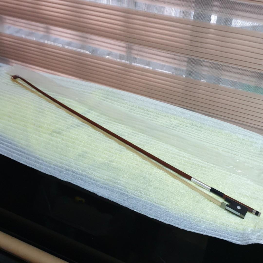 K. SUGITO Pernambuco Violin Bow 4/4 (Category: Musical Instruments) located in Manila. Submitted by racz03 (Listing ID 1148495459, Image 2). Description: K. SUGITO Pernambuco Violin Bow 4/4 size Made in Japan Good Condition.