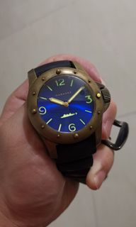 (Category: ) located in . Submitted by watchnbuy (Listing ID 1148583255, Image 1). Description: .
