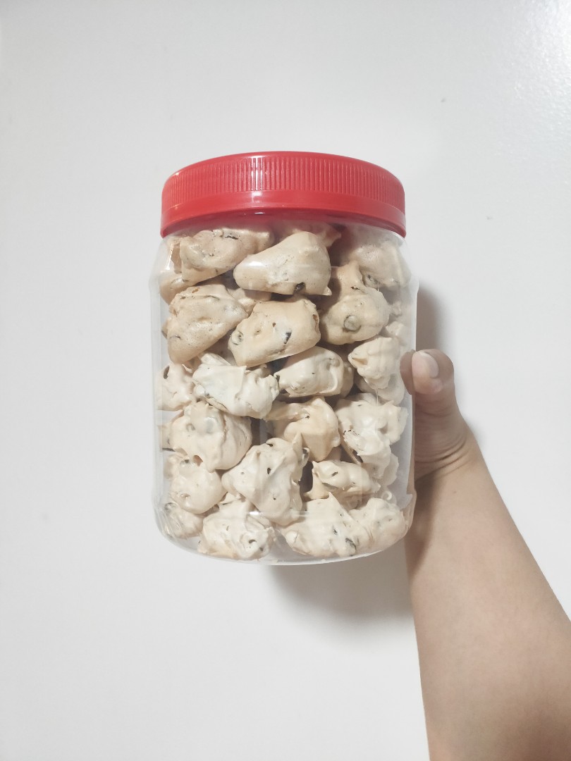 Meringue cornflakes chocolate chip, Food & Drinks, Homemade Bakes on